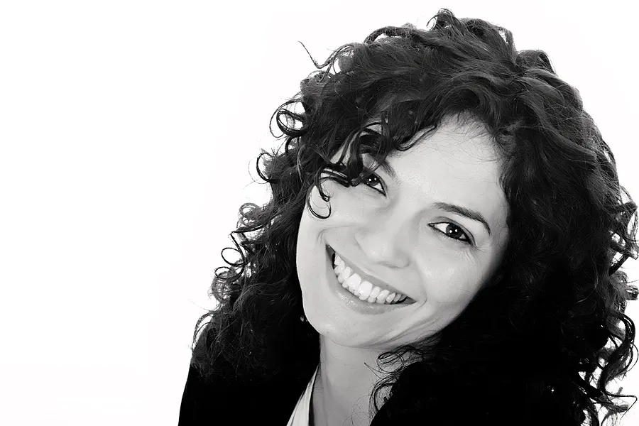 Smile Makeovers in New York NY: The Role of Crowns in Cosmetic Dentistry